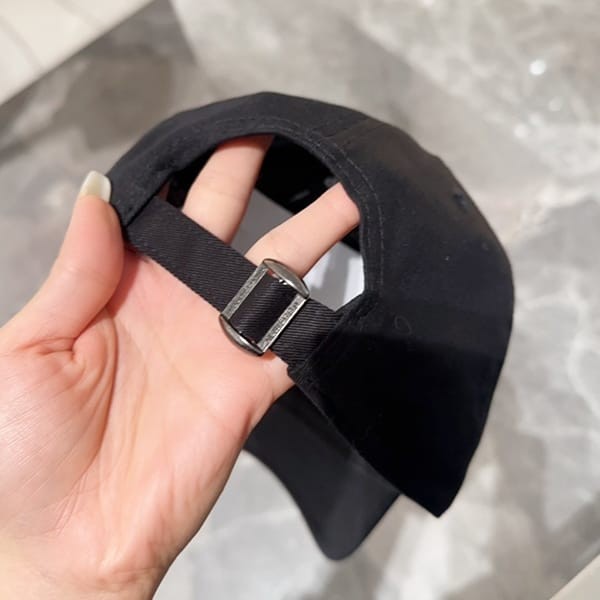 目を惹くカラーサンローラン パチモン★CASQUETTEベースボールキャップ Saj78462